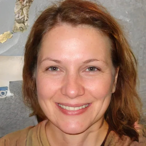 <em>María Gómez</em>